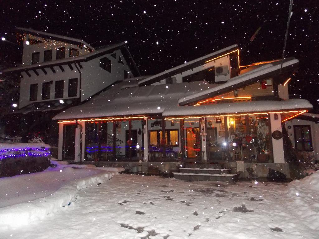 La Marele Moft Hotel Szlanik Kültér fotó